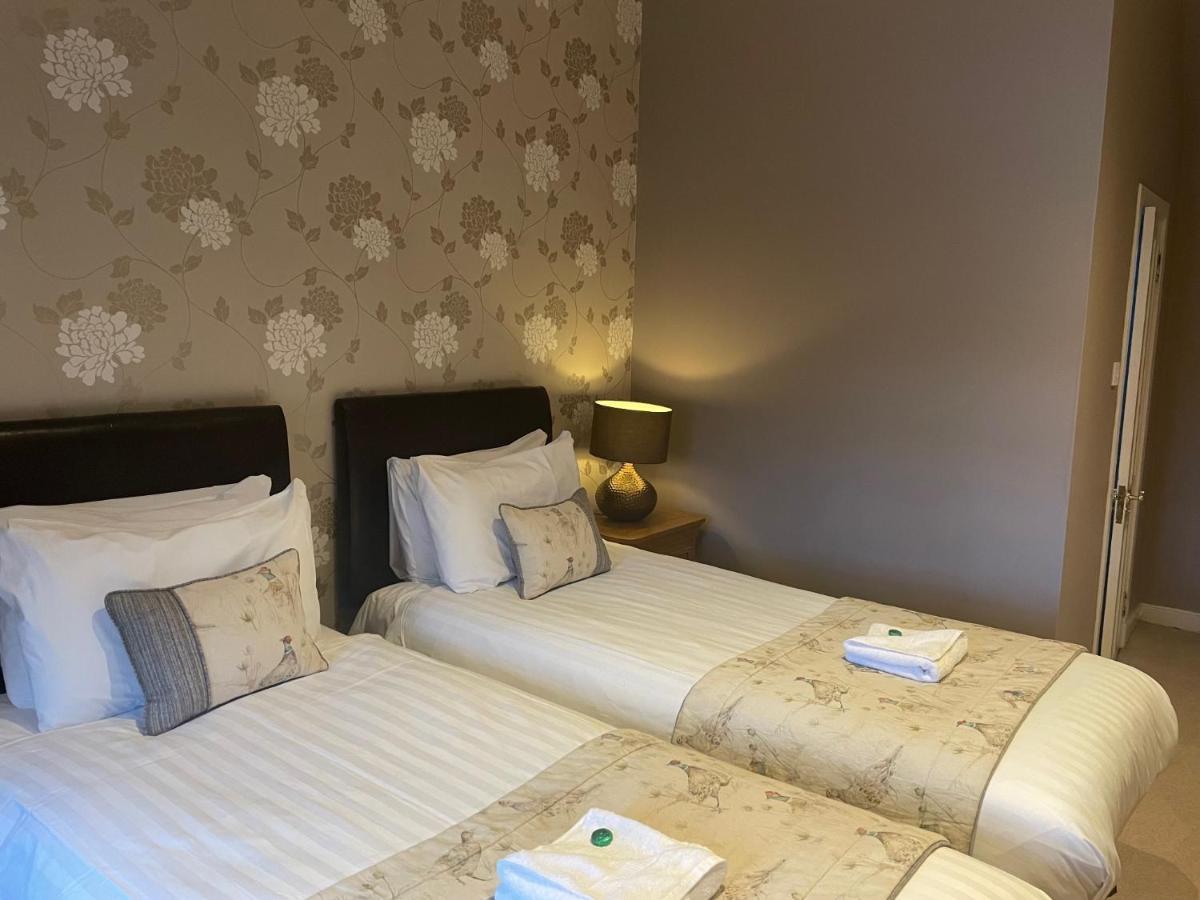 Glen Clova Hotel & Luxury Lodges Millton of Clova Eksteriør billede