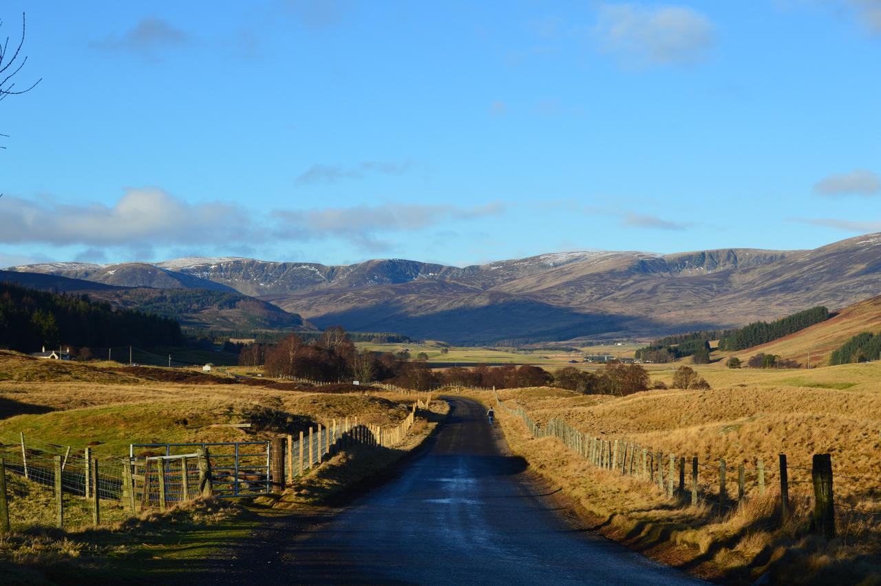 Glen Clova Hotel & Luxury Lodges Millton of Clova Eksteriør billede