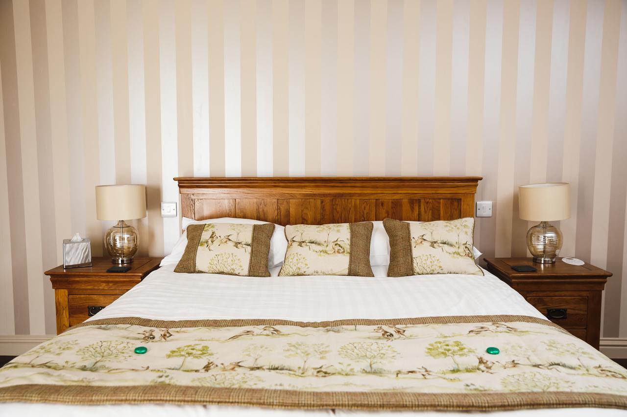 Glen Clova Hotel & Luxury Lodges Millton of Clova Eksteriør billede